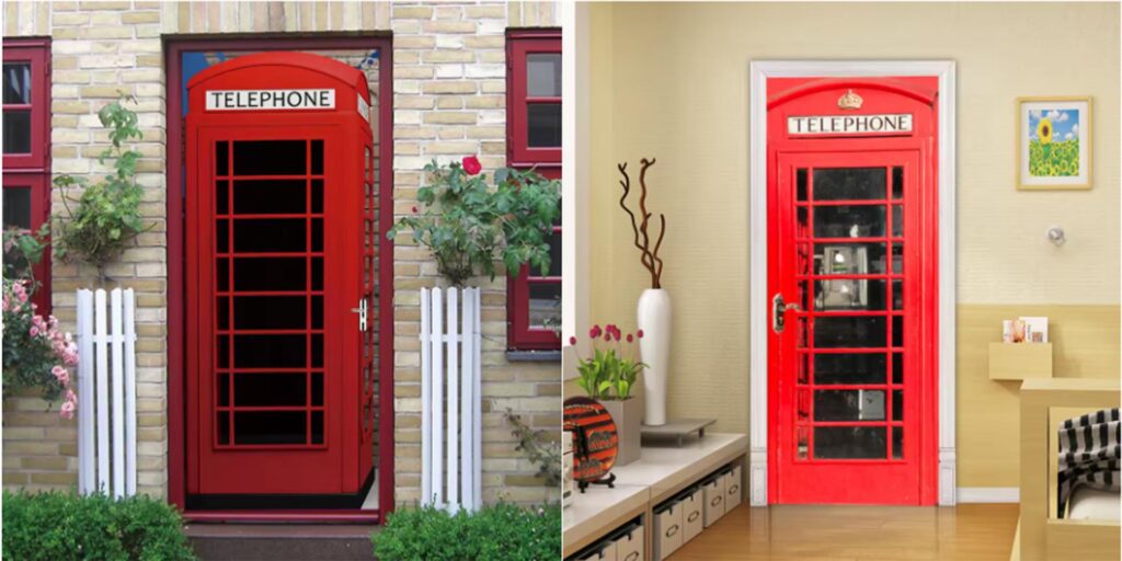Twee voorbeelden van deurposters met een rode Britse telefooncel. Links is een buitendeur in een bakstenen gevel volledig voorzien van een telefooncelontwerp; rechts is een binnendeur in een woonruimte aangekleed met een fotorealistische rode telefooncelposter.